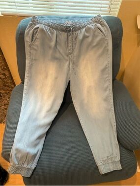 Nine West Light Blue Denim/chambray Joggers